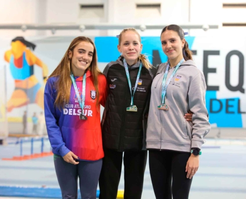 4 Medallas para el Club Atletismo Delsur Coop. La Palma en el andaluz absoluto short track