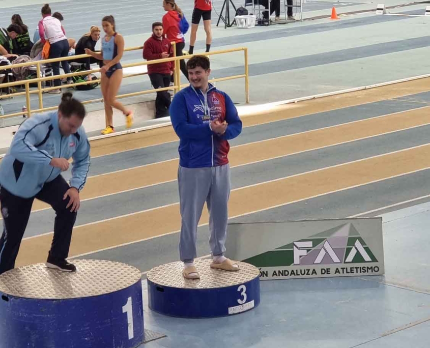 4 Medallas para el Club Atletismo Delsur Coop. La Palma en el andaluz absoluto short track