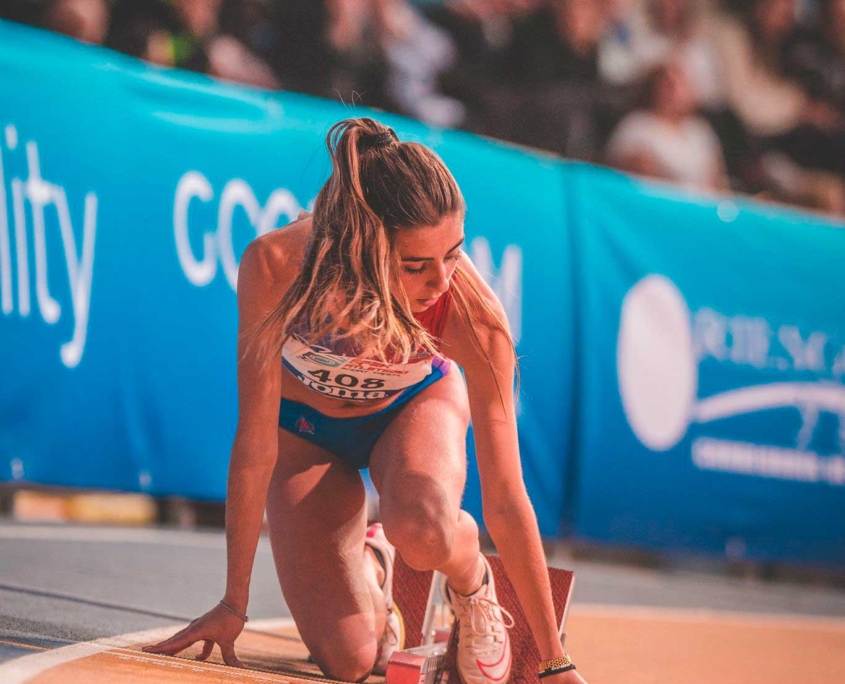 Gran actuación de los atletas de Atletismo DELSUR Coop. La Palma en el Campeonato de España Sub 23 Short Track